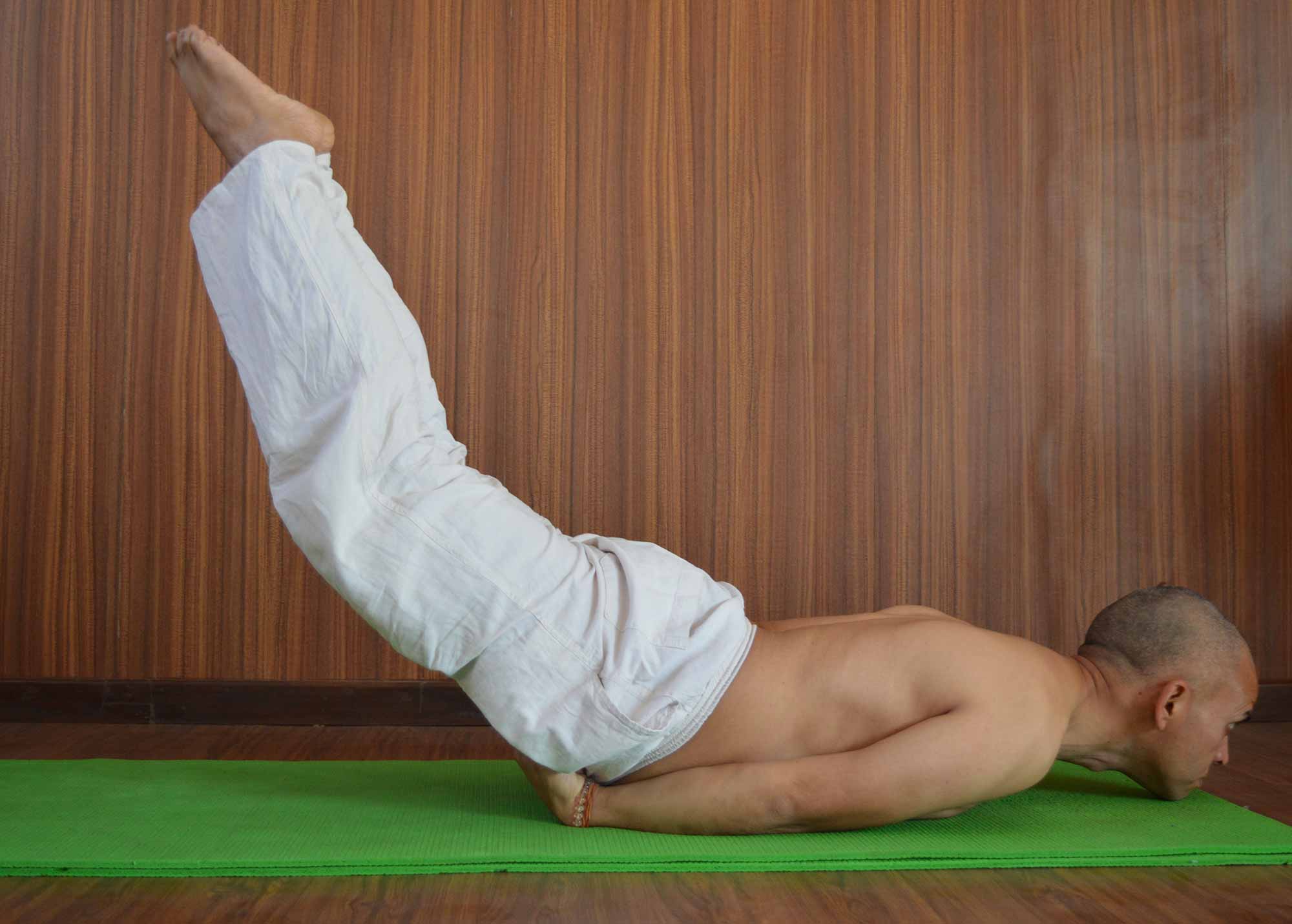 How to Do Twisted Bow Pose — Alo Moves